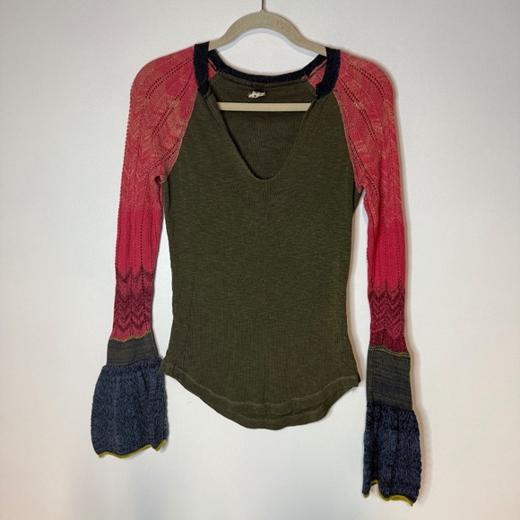 Free People Sunshine Thermal Bell Sleeve V Neck Multicolor Boho - Picture 2 of 8